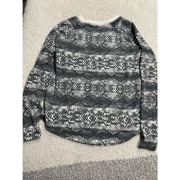 NWT Theo & Spence Womens Size Medium Pullover Long Sleeve Sweatshirt Snake Black - Picture 3 of 10